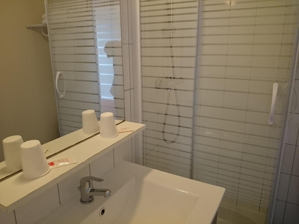 Hotel Tgv Κεμπέρ Εξωτερικό φωτογραφία