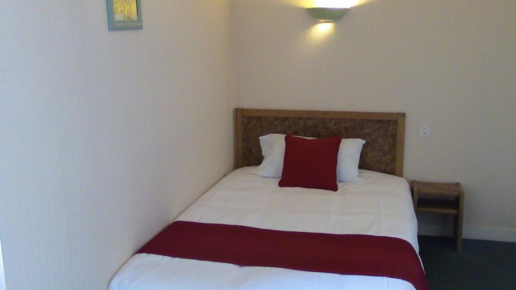 Hotel Tgv Κεμπέρ Εξωτερικό φωτογραφία